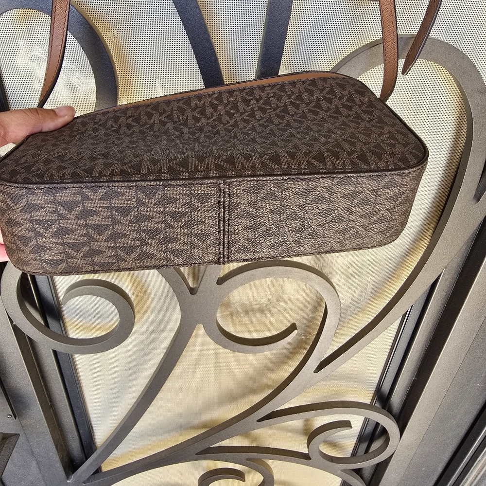 Michael Kors Brown Leather Crossbody Bag - Picture 4 of 11